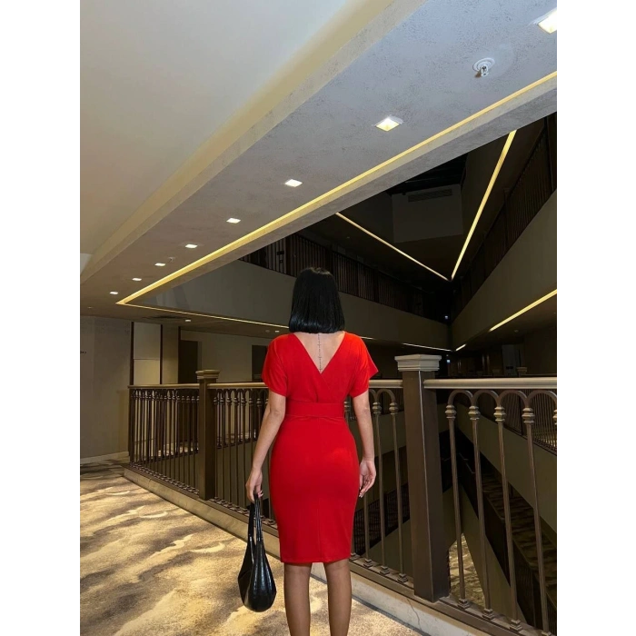 Kadın Dalgıç Krep V Yaka Ve Sırt Dekolte Detaylı Elbise