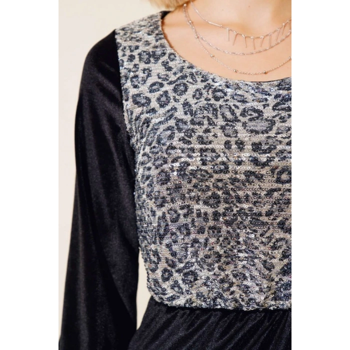 Kadın Fırsat ürünü Leopar Desen Pul Payet Işlemeli Midi Boy Kadife Kumaş Elbise