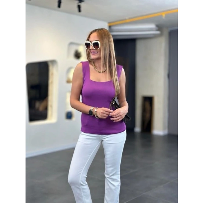 Kadın Kare Yaka Kalın Askılı Beyaz Triko Bluz