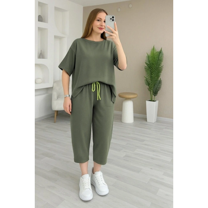 Kadın Kısa Kollu Bisiklet Yaka Viskon Iki Iplik Bluz Ve Pantolon Ikili Takım