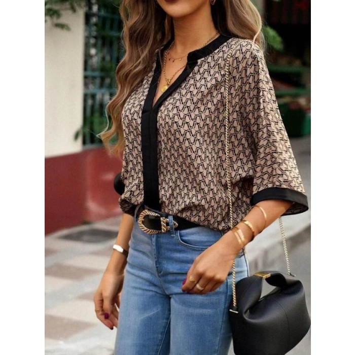 Kadın Kısa Kollu önden şerit Detaylı Desenli Sandy Bluz