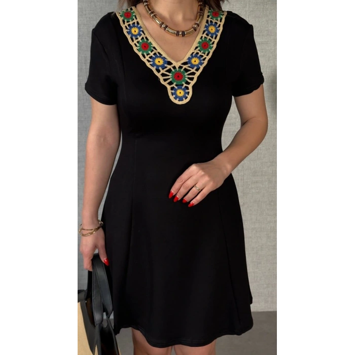 Kadın Penye Kumaş Çiçek Desenli Nakışlı Elbise