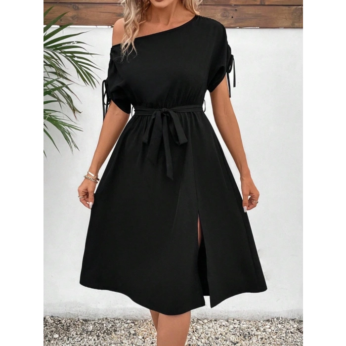 Kadın Tek Omuzu Açık Kol Ucu Fiyonklu Belden Kuşaklı Yırtmaç Detaylı Viskon Elbise