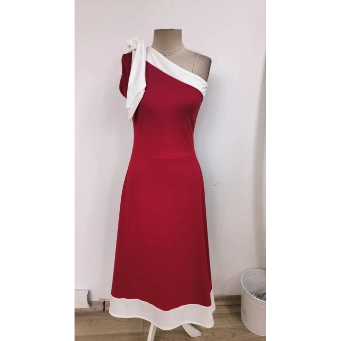 Kadın Tek Omuzu Açık Omuzlardan Kurdela Detaylı çift Renkli Ithal Krep Elbise