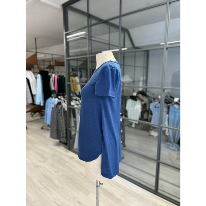 Kadın Türlü Viskon Kumaş Yırtmaç Detaylı Bluz