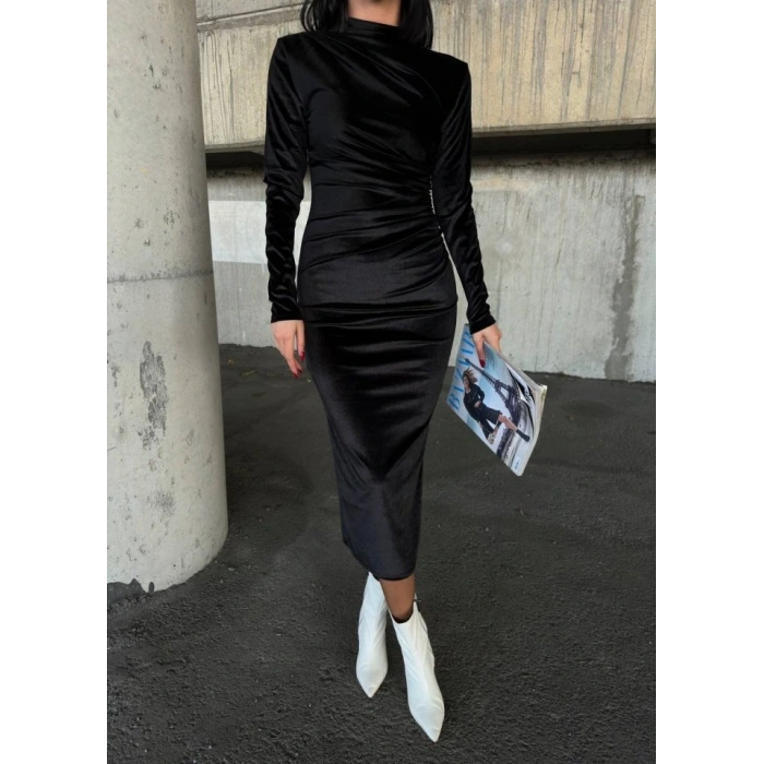 Kadın Uzun Kollu Yarım Balıkçı Yaka Büzgü Detay Kadife Kumaş Elbise