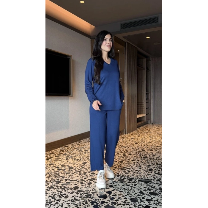 Kadın V Yaka Bluz Ve Pantolon Ikili Takım