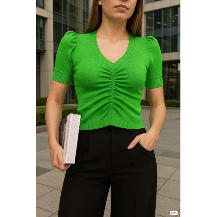 Kadın V Yaka Önü Büzgü Detaylı Triko Bluz