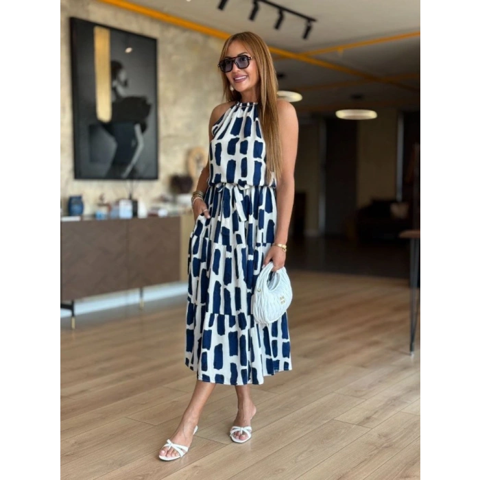 Kadın Viskon Kumaş Ip Askılı Halter Yaka Cepli Midi Boy Elbise