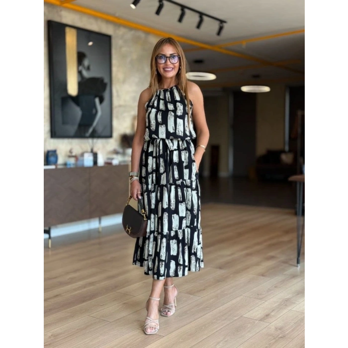 Kadın Viskon Kumaş Ip Askılı Halter Yaka Cepli Midi Boy Elbise