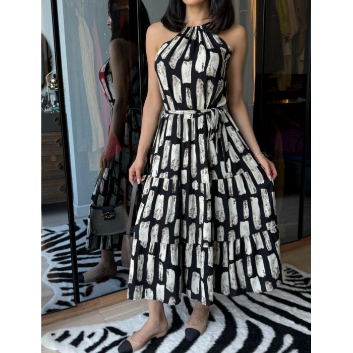 Kadın Viskon Kumaş Ip Askılı Halter Yaka Cepli Midi Boy Elbise