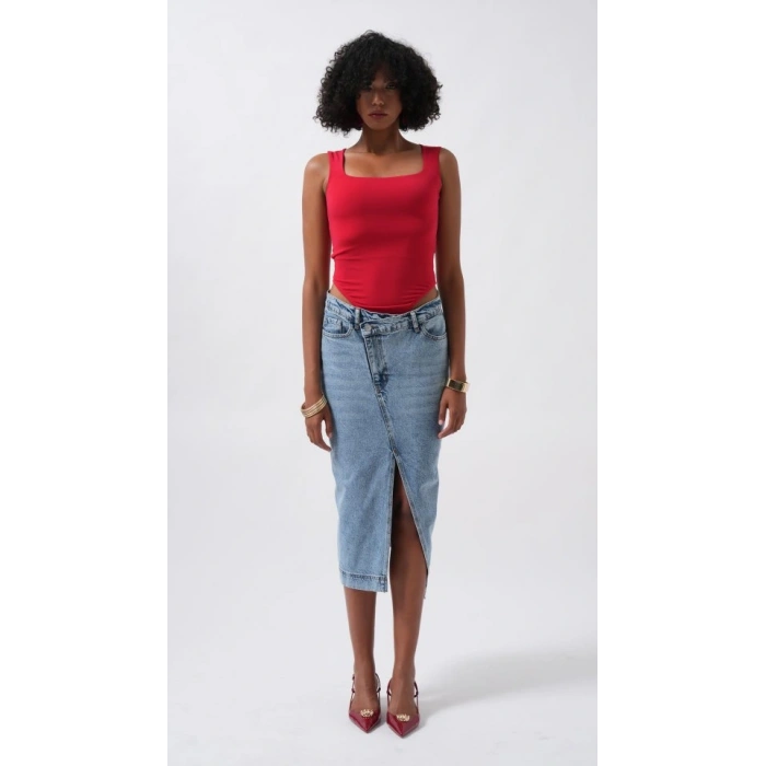 Kare Yaka Kalın Askılı Bodysuit