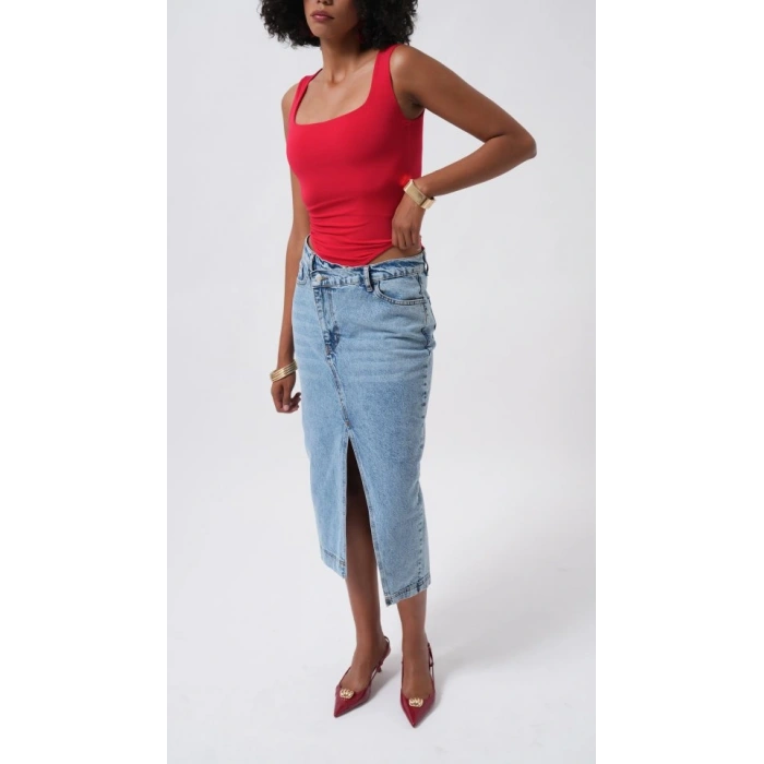 Kare Yaka Kalın Askılı Bodysuit