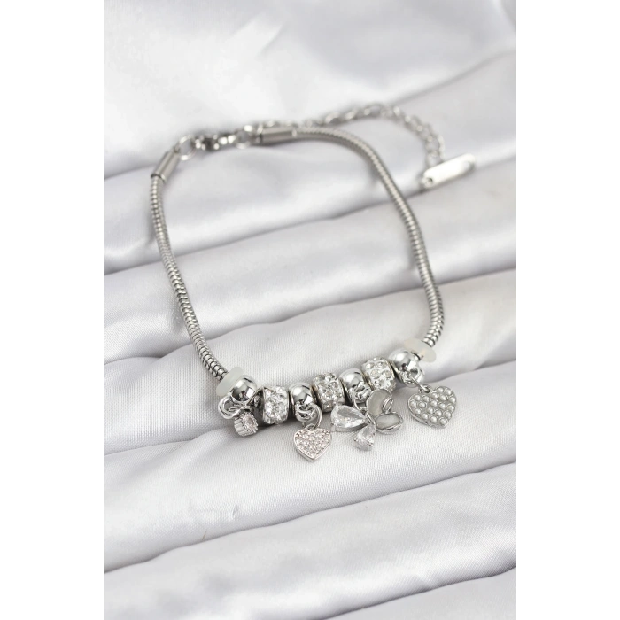 Kelebek Charmlı Gümüş Renk Kadın Bileklik