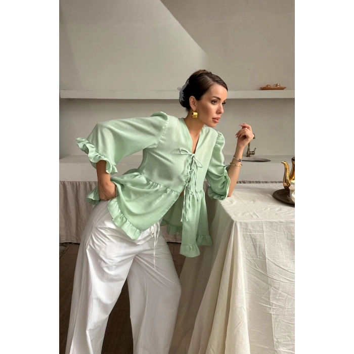 KETEN BLUZ ÖNDEN BAĞLAMALI FIRFIR DETAYLI - Yeşil