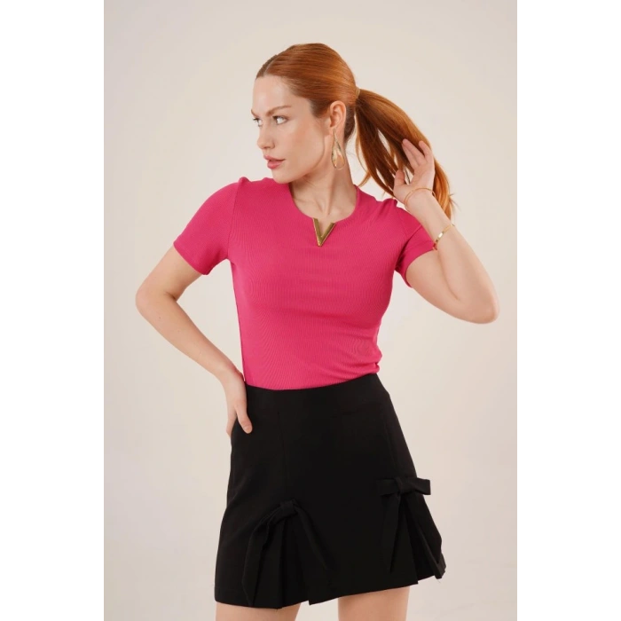 Kısa Kollu Yaka Detaylı Kaşkorse Fuşya Bluz