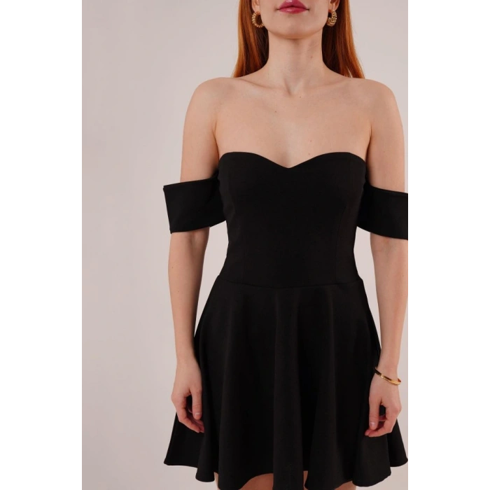 Kol Detaylı Straplez Siyah Mini Elbise