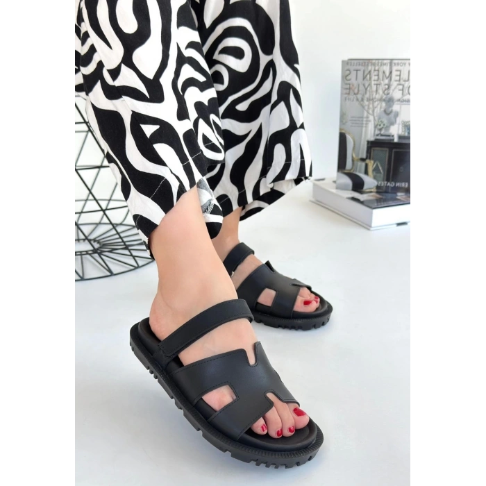 Kooni Siyah Cilt Terlik