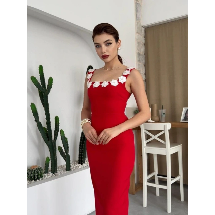 Mıng Çiçek Detaylı Elbise