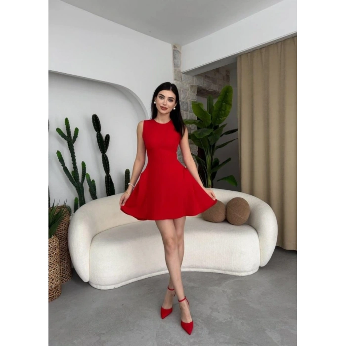 More İnci Detaylı Elbise