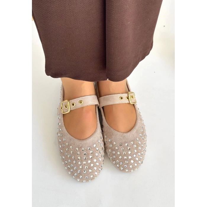 Olise Bej Boncuk İşlemeli Babet Ayakkabı