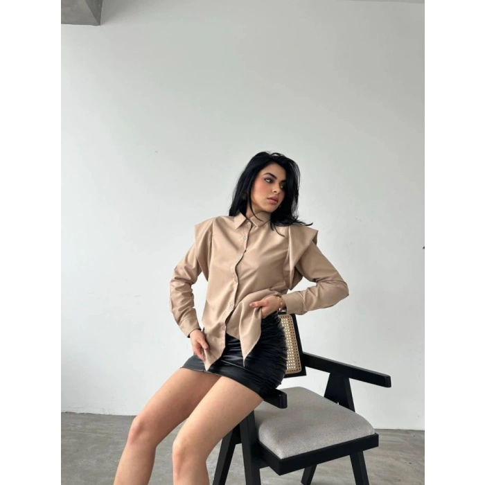 Omuz Tasarım Detaylı Gömlek