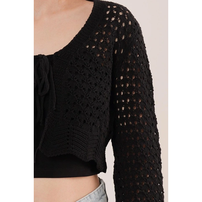 Ön Bağlamalı Ajurlu Crop Siyah Hırka