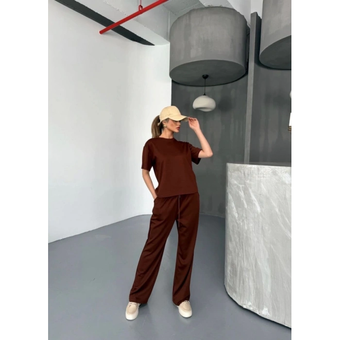 Osy Modal Yumuşak Dokulu Kumaş Kısa Kollu Bluz Rahat Pantalon Ikili Takım- Kahverengi