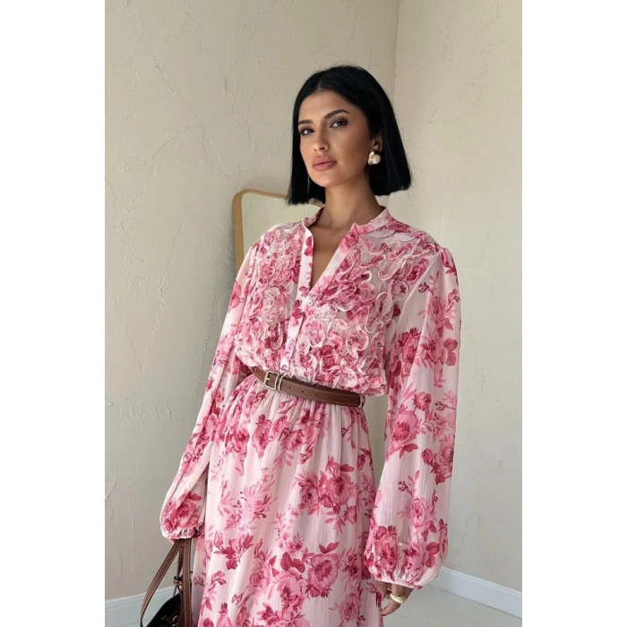 Pembe Biye Detaylı Elbise