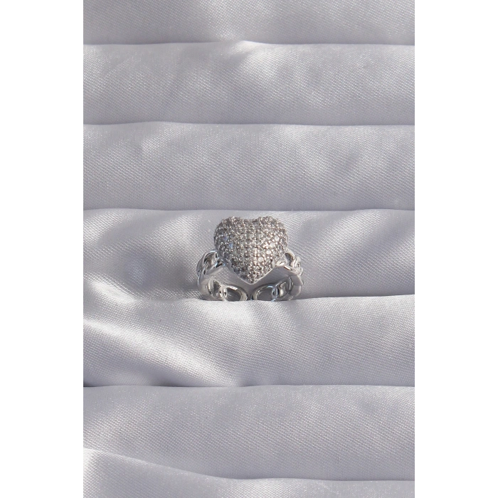 Pirinç Ayarlamalı Gümüş Renk Zirkon Taşlı Bombeli Kalp Yüzük