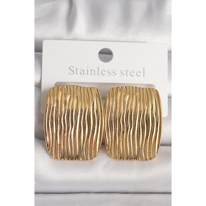 Pirinç Gold Renk İşlemeli Kare Plaka Model Kadın Küpe