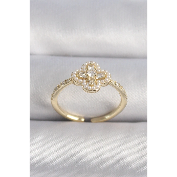 Pirinç Gold Renk Zirkon Taşlı Yonca Model İnci Detay Kadın Yüzük