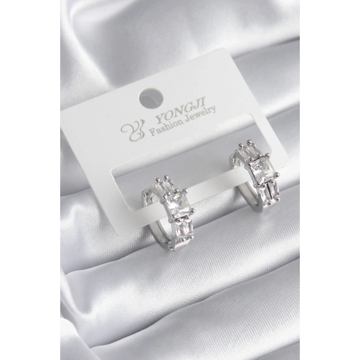 Pirinç Gümüş Renk Kare Zirkon Taşlı Kadın Küpe