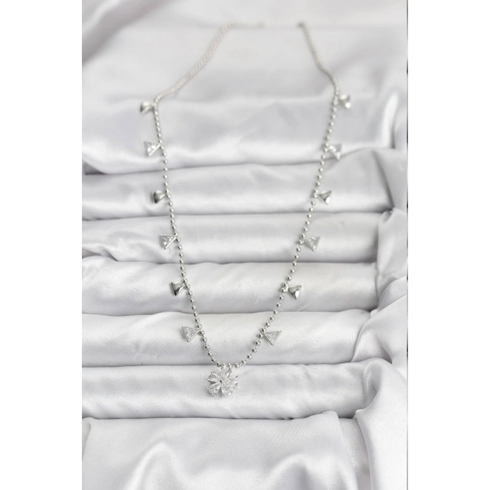 Pirinç Gümüş Renk Zirkon Taşlı Çiçek Model Kadın Kolye