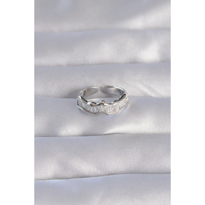 Pirinç Gümüş Renk Zirkon Taşlı Dalgalı Su Yolu Model Ayarlanabilir Yüzük