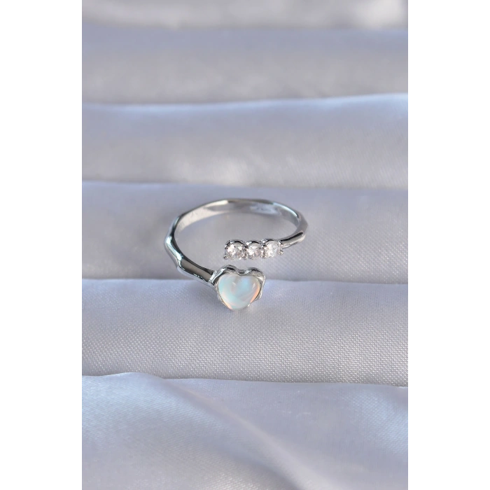 Pirinç Gümüş Renk Zirkon Taşlı Sedefli Kalp Model Ayarlanabilir Yüzük