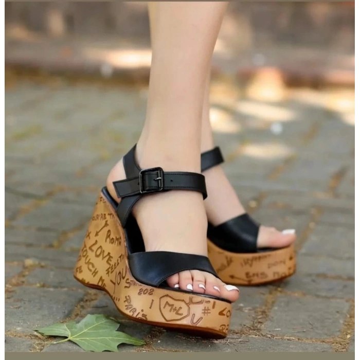 Riboy Siyah Cilt Dolgu Topuk Sandalet