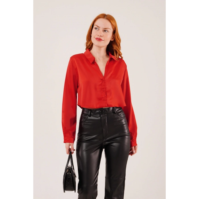 Saten Crop Model Kırmızı Gömlek