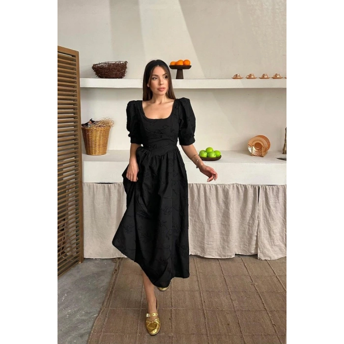 Siyah Balon Kollu Brode Elbise