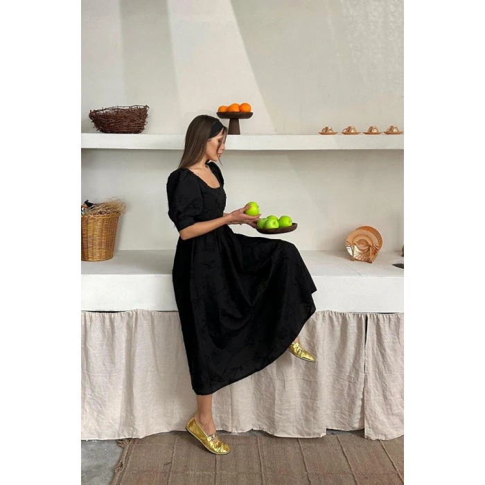 Siyah Balon Kollu Brode Elbise