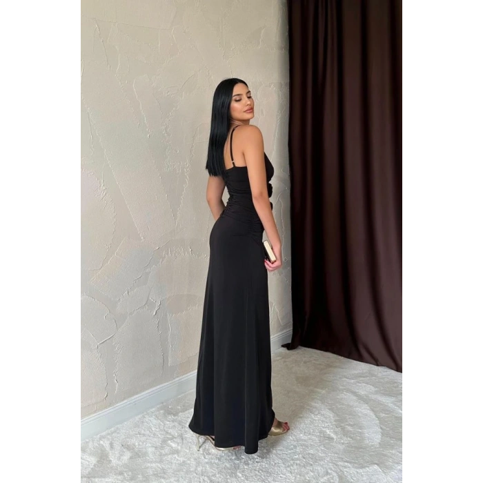 Siyah Büzgülü Uzun Güllü Elbise