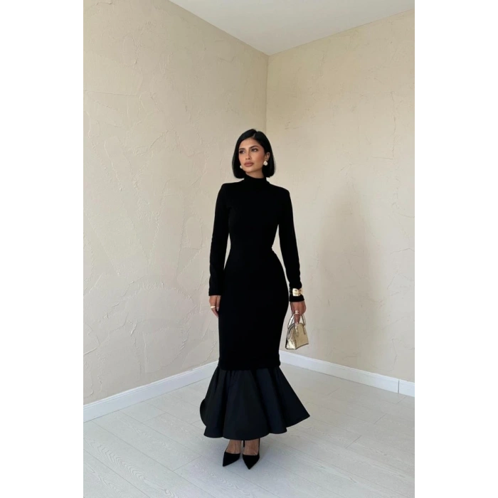 Siyah Eteği Garnili Triko Elbise