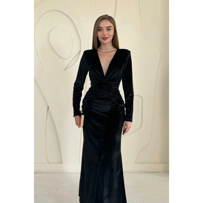 Siyah Önü Yırtmaçlı Güllü Elbise