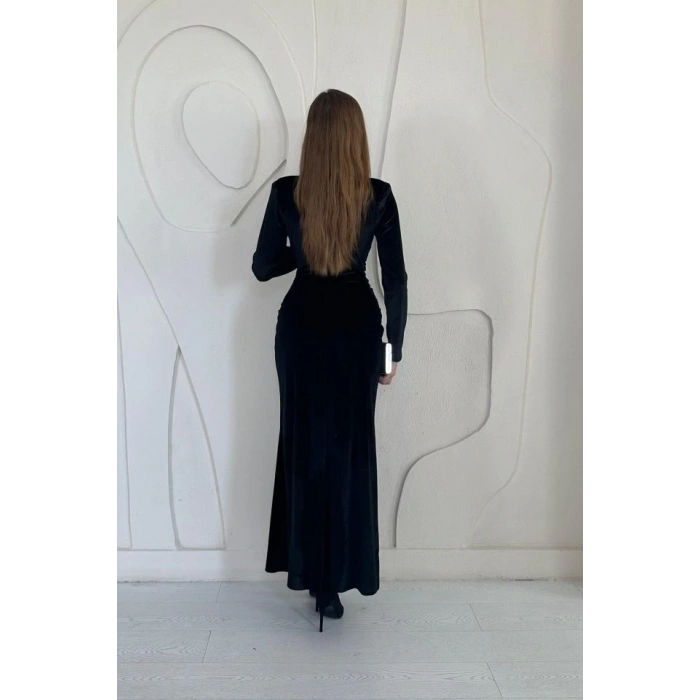 Siyah Önü Yırtmaçlı Güllü Elbise