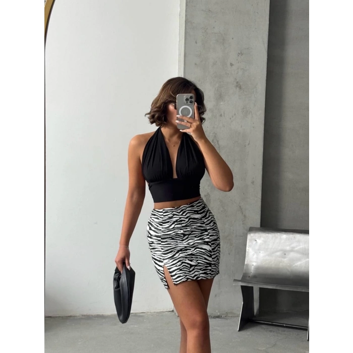 Tek yırtmaçlı zebra desenli deri etek beyazsiyah w24475-S