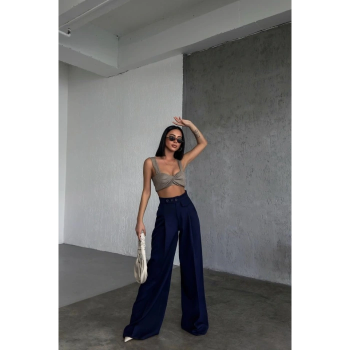 Üç Düğme Detayli Palazzo Pantolon