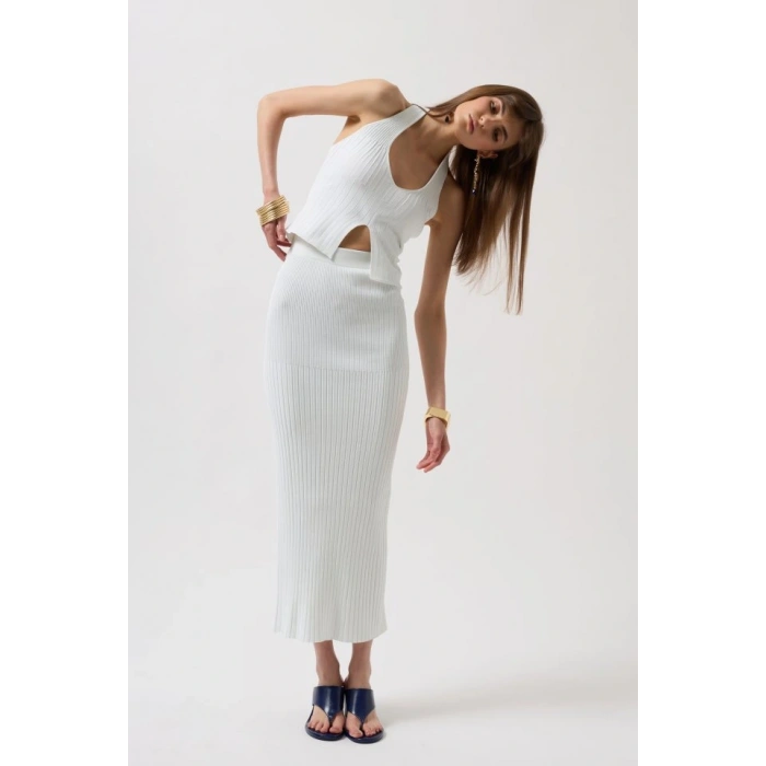 V Detay Dokulu Crop Bluz