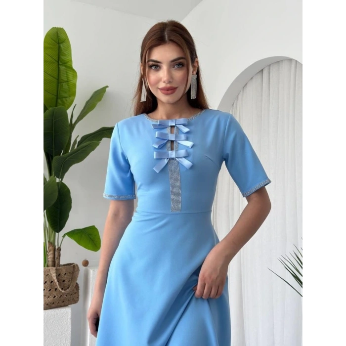 Wera Taşlı Fiyonk Detaylı Elbise