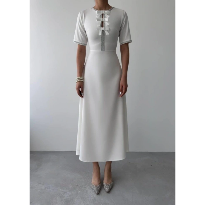 Wera Taşlı Fiyonk Detaylı Elbise