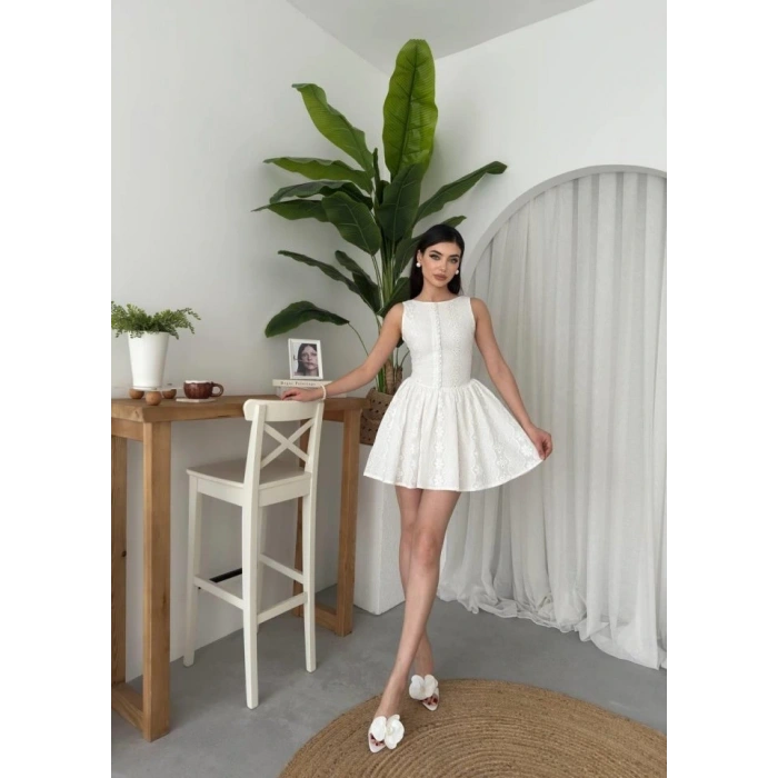 Yema Düğme Detaylı Elbise